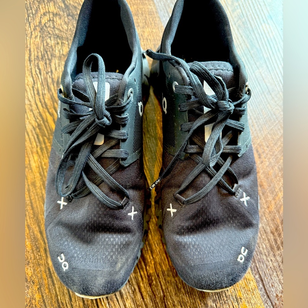 On Running Men's Black Running Shoes